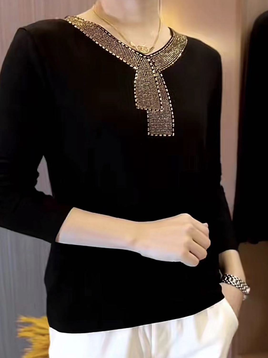 💥【M-5XL】Jesienna i zimowa koszulka premium z długim rękawem i dekoltem w kształcie litery V, aksamitna i ze strasami