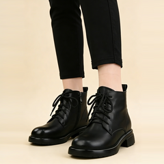 Damskie buty zimowe, czarne, rozmiary 35-40, wygodne i stylowe, odpowiednie do noszenia na co dzień.