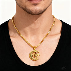 🌙 Kolczyk keltycki z ozdobą Księżyca – nierdzewna stali, unisex i symbol ochrony