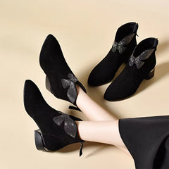 😍30% zniżki!【35-41】2026 Nowe jesienno-zimowe buty ze skóry licowej z grubym obcasem i spiczastym noskiem