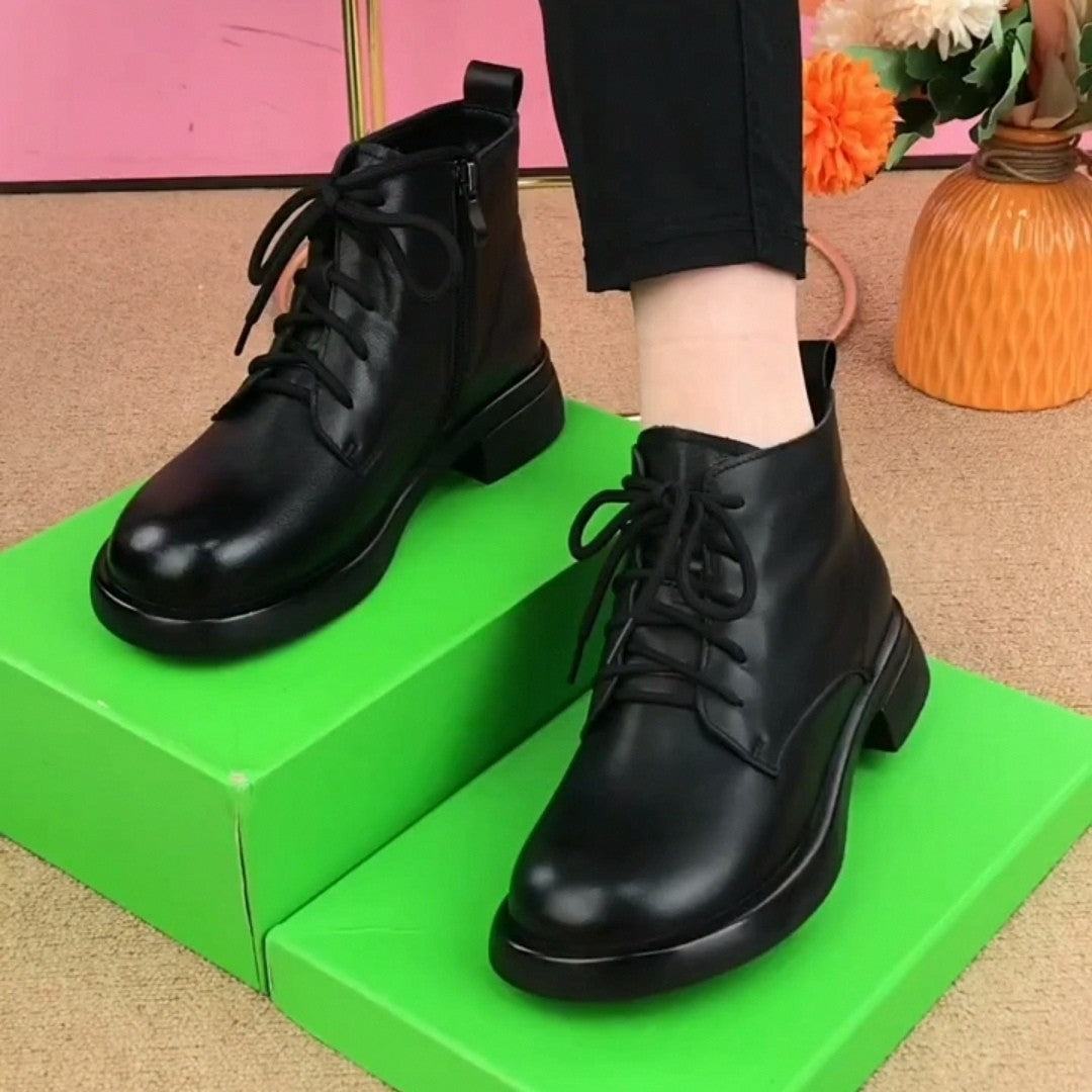 Damskie buty zimowe, czarne, rozmiary 35-40, wygodne i stylowe, odpowiednie do noszenia na co dzień.