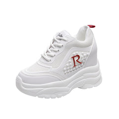 🎉【35-40】Podwyższające buty sportowe na co dzień, z miękką podeszwą zapewniającą wygodę chodzenia i stylowym wzornictwem, które łatwo dopasować do różnych strojów.