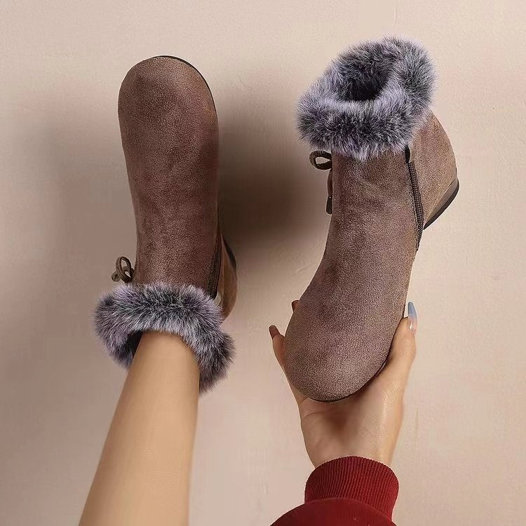 😍😍【35-41】Damskie botki na średnim obcasie z okrągłym noskiem, wykonane z miękkiej czarnej skóry.