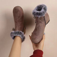 😍😍【35-41】Damskie botki na średnim obcasie z okrągłym noskiem, wykonane z miękkiej czarnej skóry.