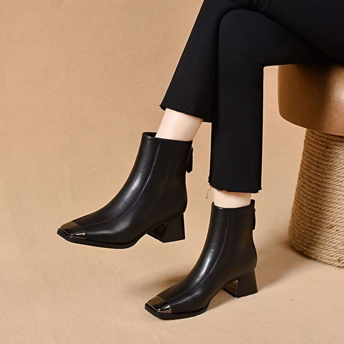 【35-40】Nowe botki na obcasie i kwadratowym nosku z 2026 roku, wygodne w noszeniu, stylowe i eleganckie