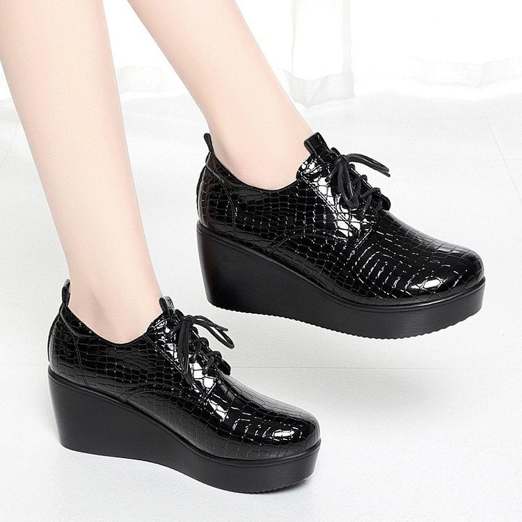 🏆【35-40】Damskie skórzane buty na koturnie i platformie