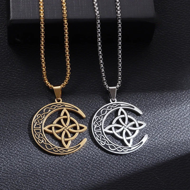 🌙 Kolczyk keltycki z ozdobą Księżyca – nierdzewna stali, unisex i symbol ochrony