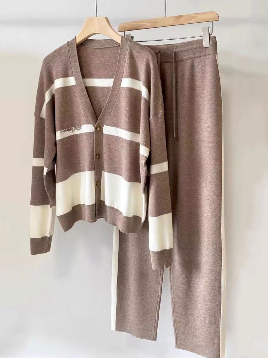 💕 Stylowy dwuczęściowy komplet z dzianiny w blokach kolorów