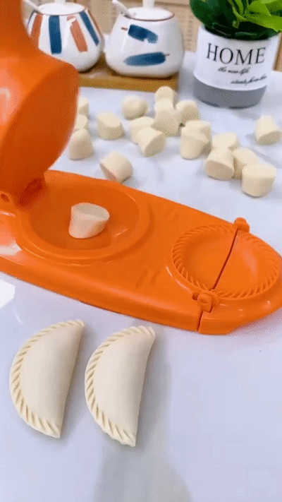 🥟Wygodne i praktyczne narzędzie do lepienia pierogów. Dzięki niemu przygotujesz idealne pierogi w zaledwie kilka minut.