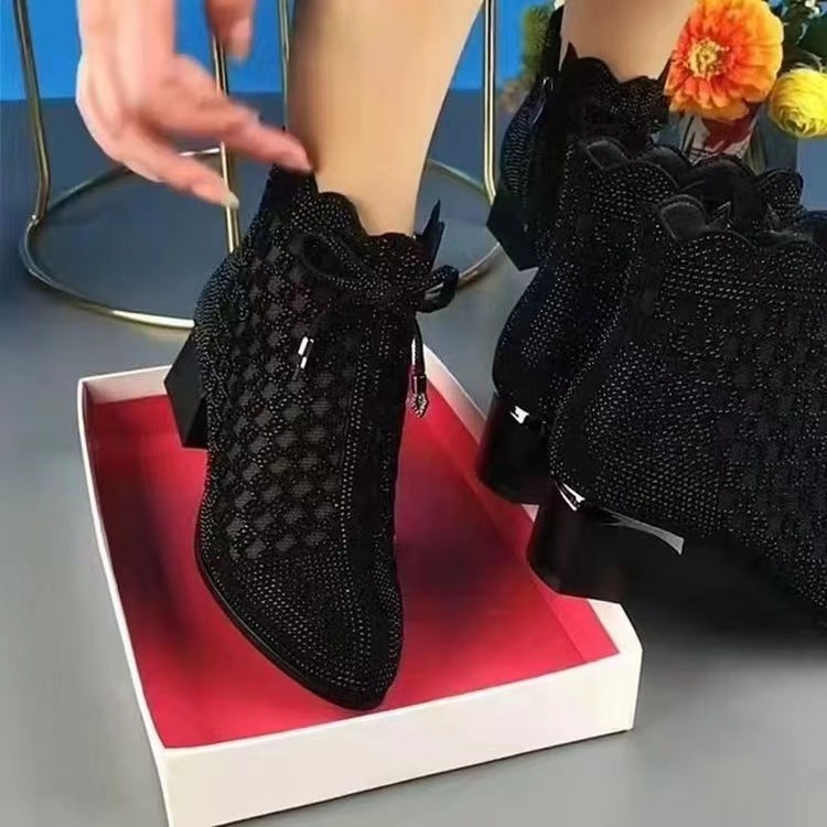 😍30% zniżki! 👠【35-41】 Krótkie buty z siateczki na grubym obcasie w nowym stylu