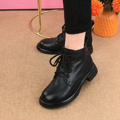 Damskie buty zimowe, czarne, rozmiary 35-40, wygodne i stylowe, odpowiednie do noszenia na co dzień.